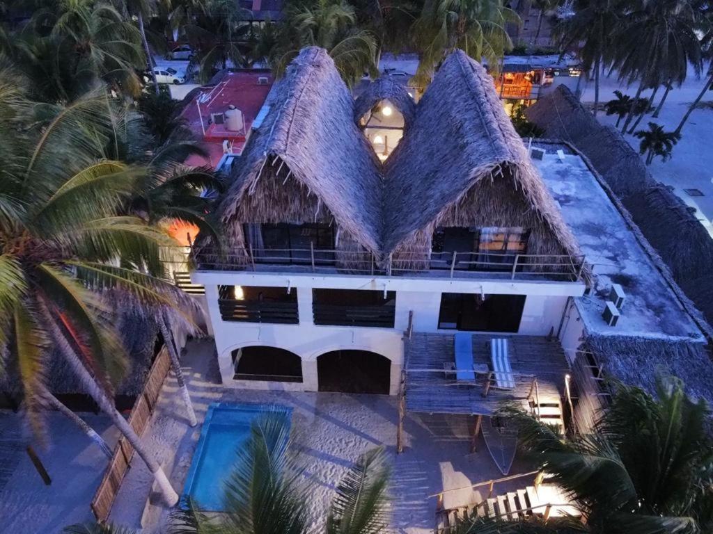 Casa Mate Beachfront Houses אל קויו מראה חיצוני תמונה
